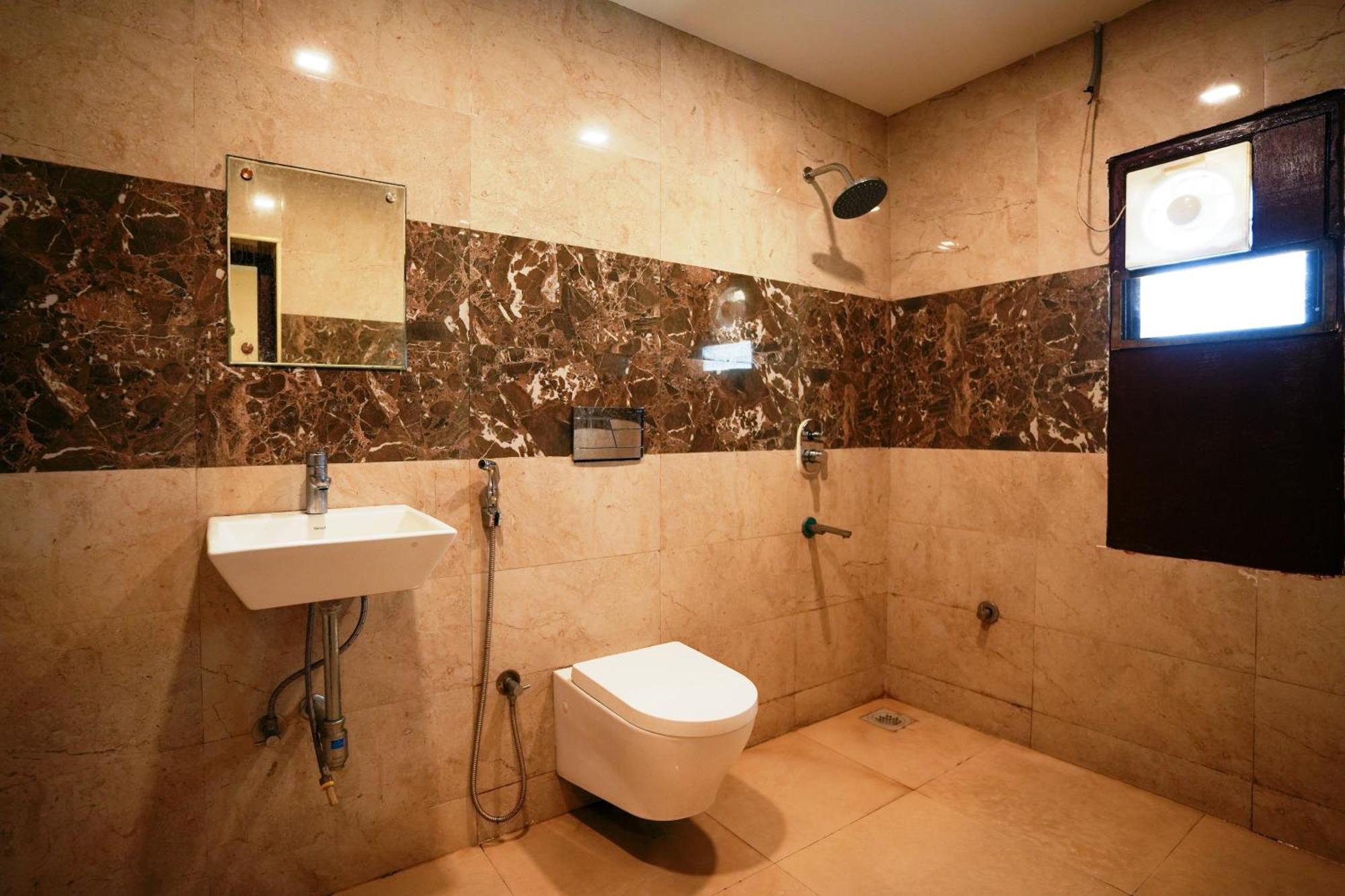 Hotel La Courtyard Puducherry Zewnętrze zdjęcie